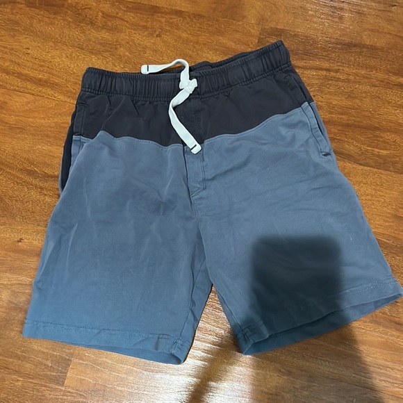 Tommy Bahama Kids Shorts 10/12 - Picture 2 of 4